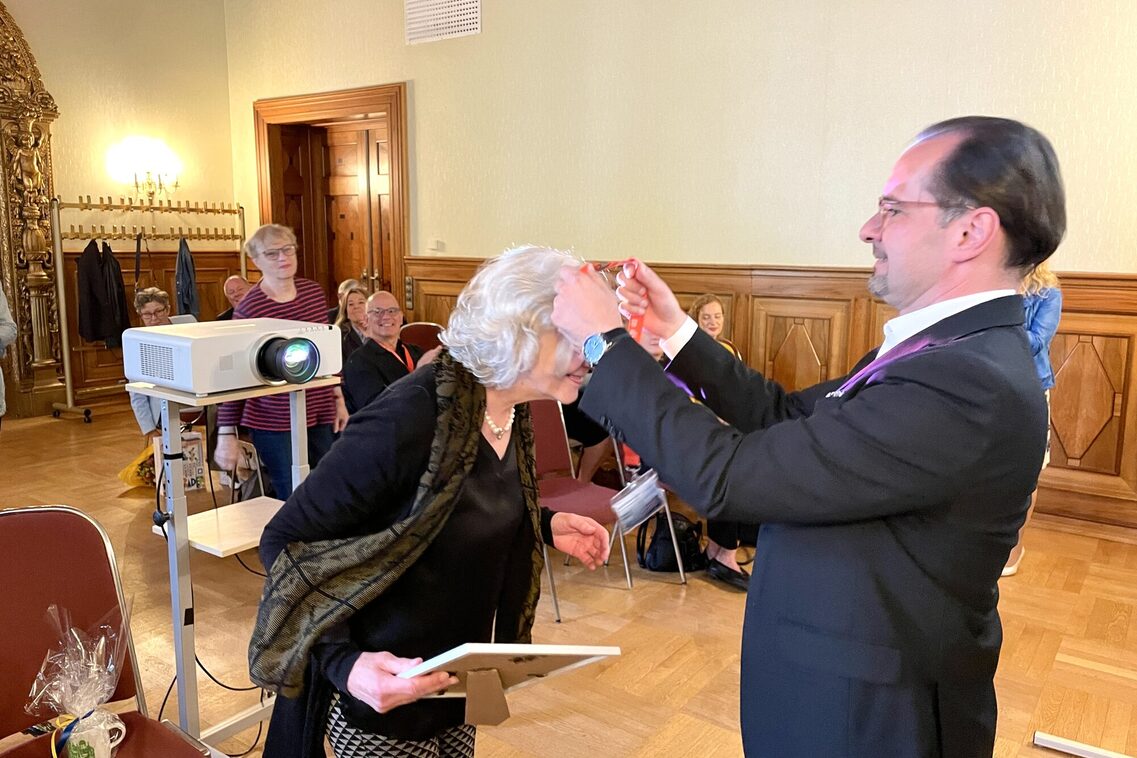 Los nuevos guías turísticos reciben sus certificados