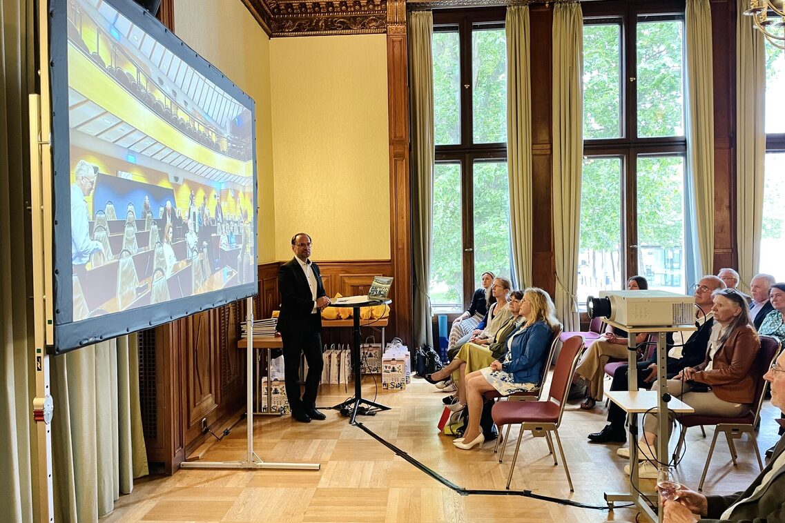 Los nuevos guías turísticos reciben sus certificados