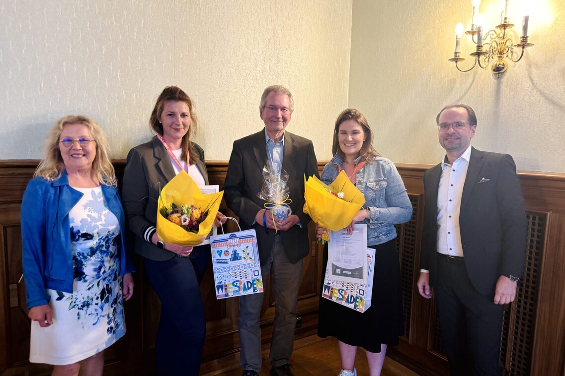 Los nuevos guías turísticos reciben sus certificados