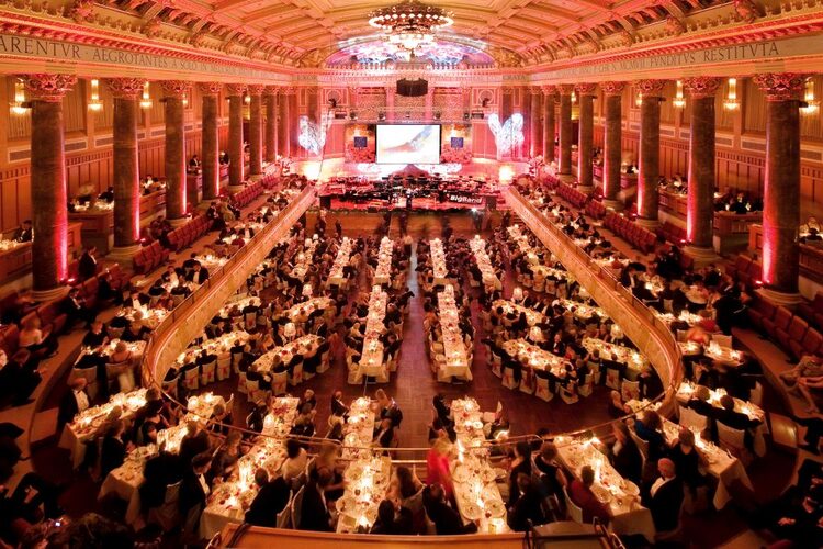 Friedrich-von-Thiersch-Saal Kurhaus - Gala mit Tafelbetischung im Parkett und Rang