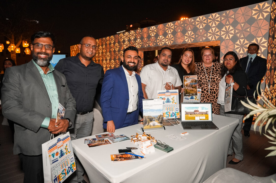 Mit Kunden in Doha
